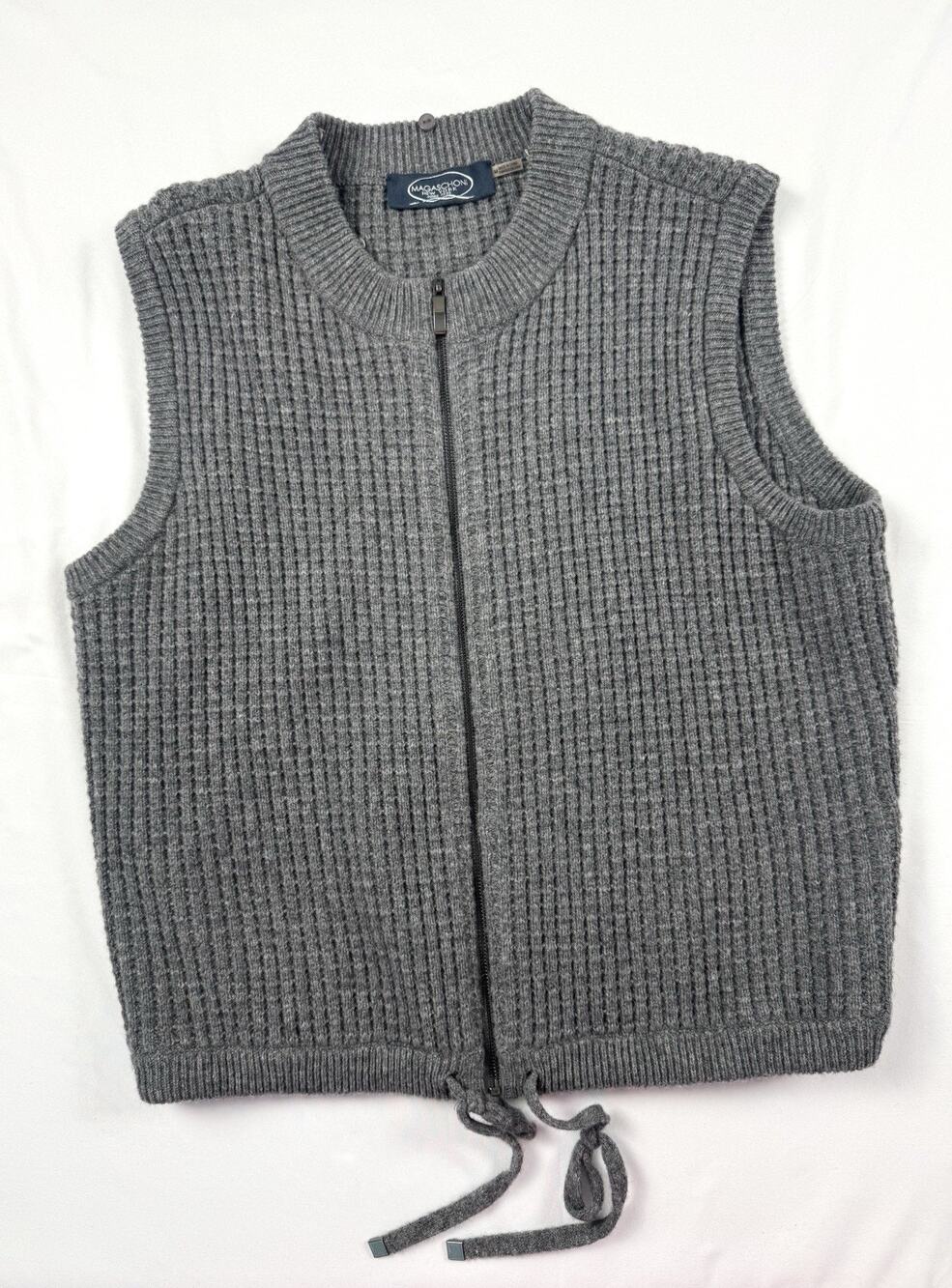 Magaschoni Wool Yak Vest Gray Waffle Knit Travel Quiet Luxury M